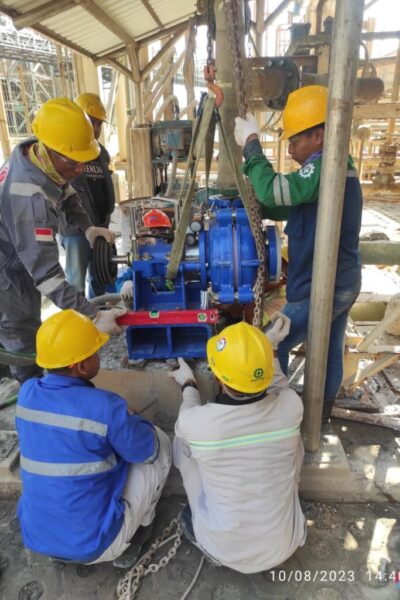 Proses pemasangan Pompa
